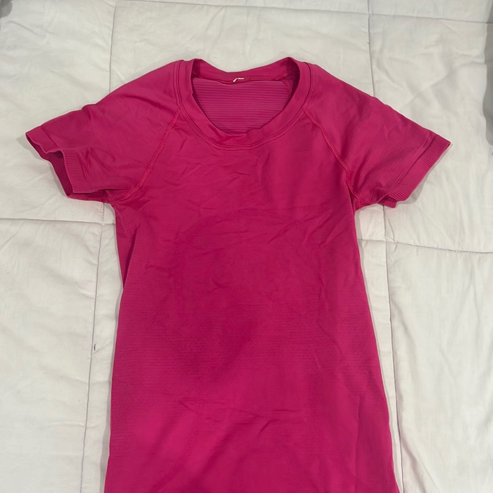 pink lululemon swiftly top never worn